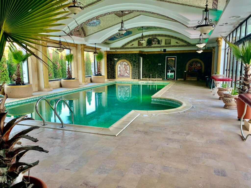 PHOTO-2025-10-12-23-34-08